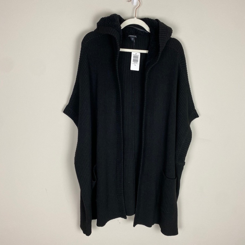 Torrid Black Ribbed Poncho Hooded Womens 1/2 Heavy Open Front Pockets Lagenlook